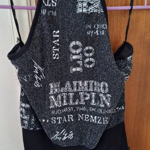 Online t-shirt like new, size M-L, black and gray