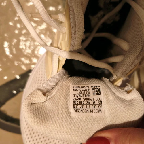 Adidas athletic shoes size 39 1/3 like new, white