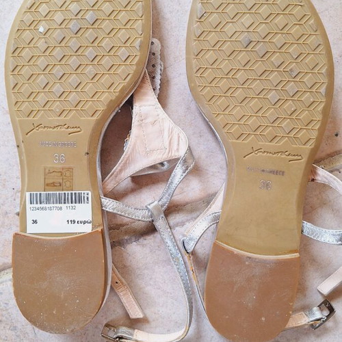 Chaniotakis silver sandal like new with bow