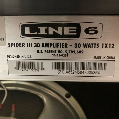 Line 6 Spider Guitar Amplifier like new with 4 mods and 8 effects