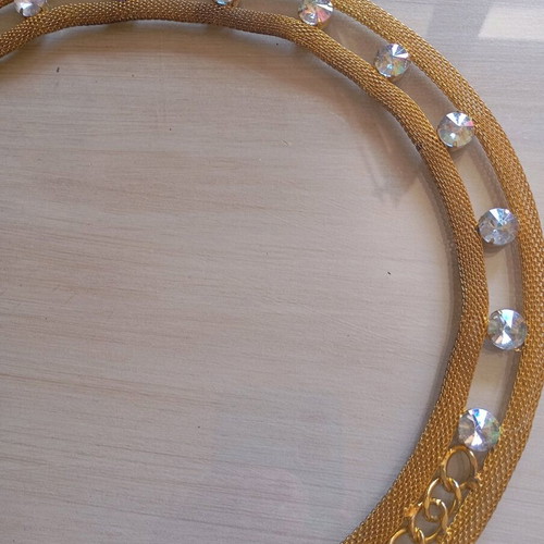 Adjustable metal belt like new with rhinestones gold color