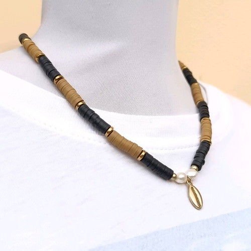 Women's summer necklace with a clasp, pearls, and matte gold metallic shell