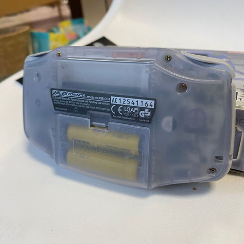 Gameboy Advance Clear Glacier σαν καινούργιο με 2 αυθεντικά παιχνίδια και κουτιά