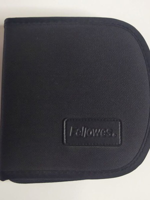 Fellowes portable case for 12 CDs like new
