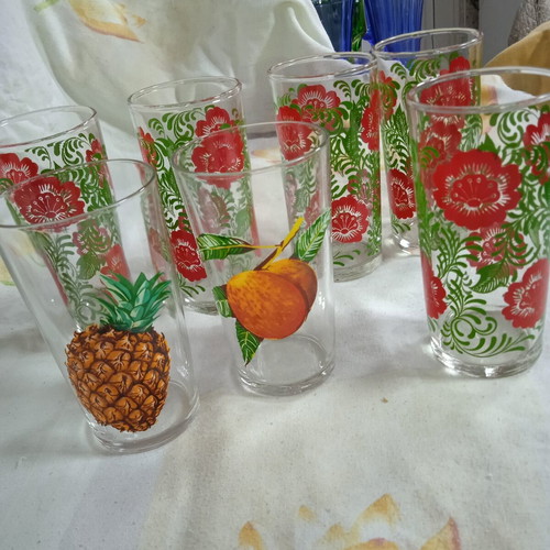 Water glasses like new, set of 7 collectible