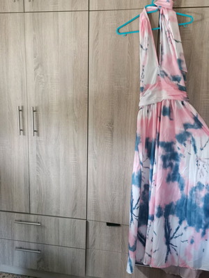 Maxi dress Shein like new, size M, pink and blue tie-dye