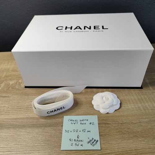 Chanel Rue Cambon 31 White Box used from Paris Boutique