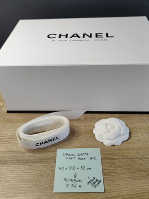 Chanel Rue Cambon 31 άσπρο κουτί μεταχειρισμένο από boutique στο Παρίσι