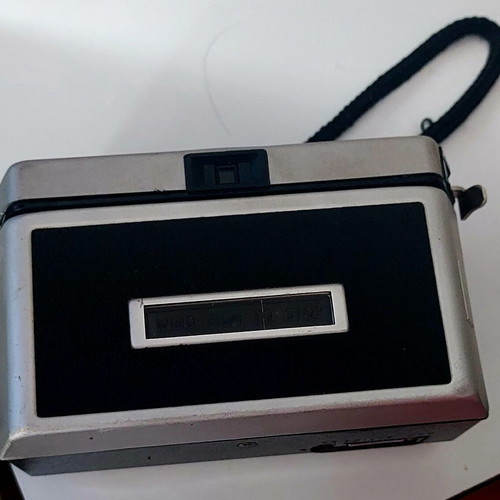 Kodak Instamatic 104 φωτογραφική μηχανή μεταχειρισμένη, συλλεκτικό vintage μοντέλο