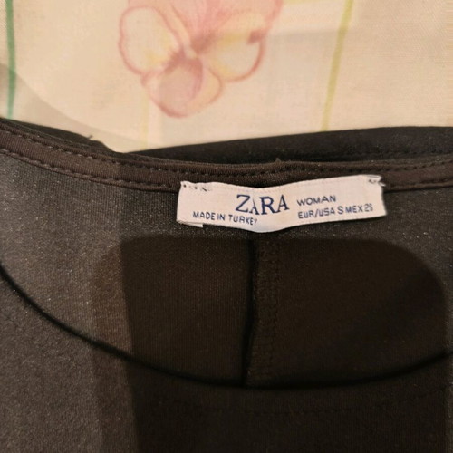 Zara black blouse with short sleeves like new