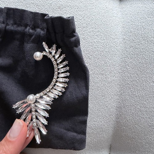 Cuff with crystals and pearls new, silver
