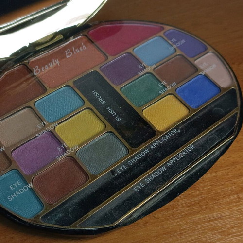 Makeup eyeshadow palette used