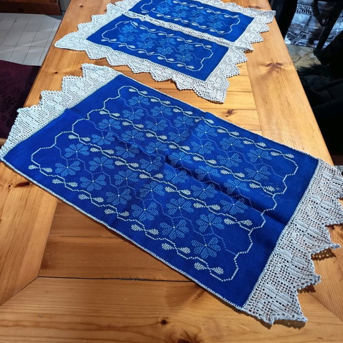 Handmade blue doilies and napkins new, embroidered and knitted
