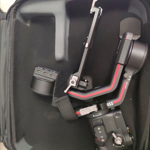 DJI RS 3 Combo Gimbal Stabilizer like new with case