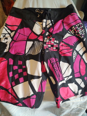 Quiksilver ανδρικό μαγιό boardshorts καινούριο, μέγεθος 31, μαύρο και ροζ αφηρημένο σχέδιο