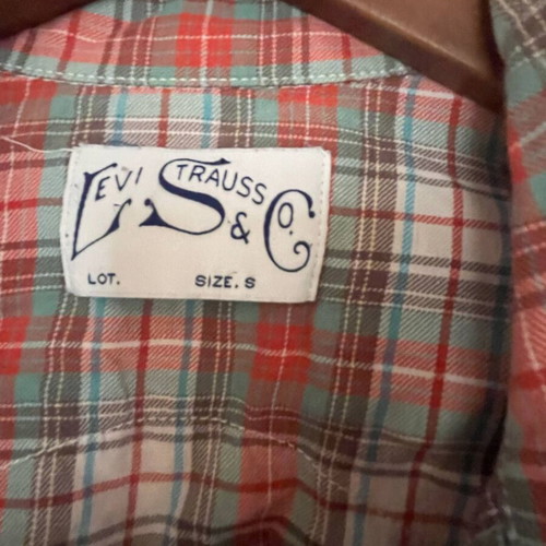 Levi's plaid shirt like new, size S, multicolor