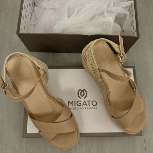 Migato women's platform shoes used, size 38, beige