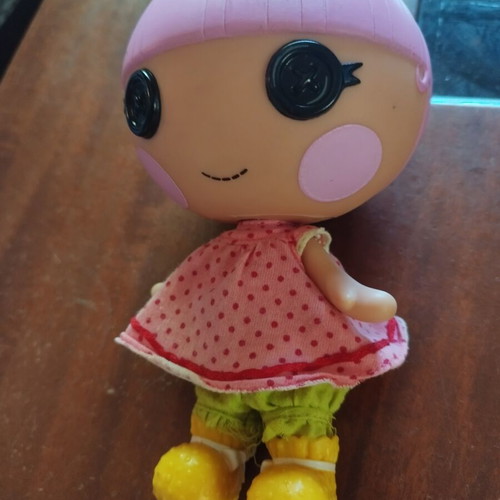 Lalaloopsy Mini Doll like new with clothes and shoes