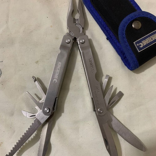 Edc tactical multitool Kinchrome used with case