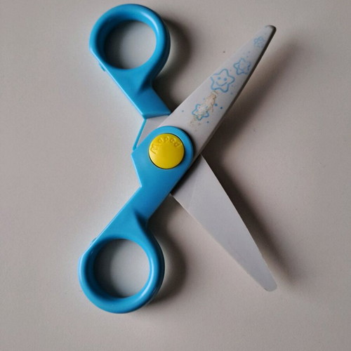 Child Safety Scissors like new, cuts only paper, blue handle