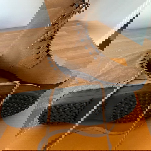 Μποτάκια Tods καινούργια, μπεζ, μέγεθος 43