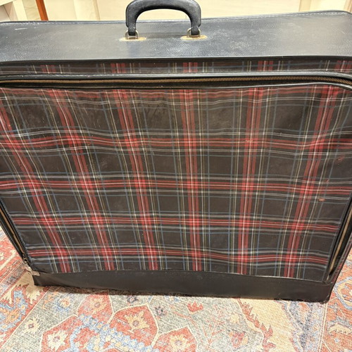 Vintage suitcase used, blue and red, spacious, 75x63x20 cm