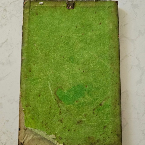 Memorabilia used, set of two items