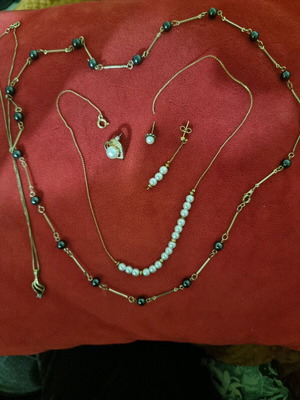 Vintage 3 gold-plated 9k necklaces and 3 earrings like new