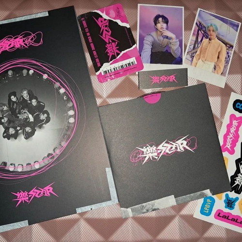 Stray Kids Rock Star Official Mini Album σαν καινούργιο, K Pop με Photocard