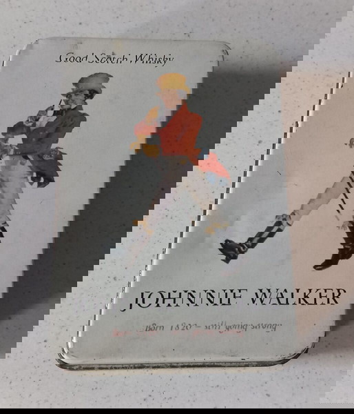 Τράπουλα συλλεκτική “JOHNNIE WALKER” σε μεταλλικό κουτί