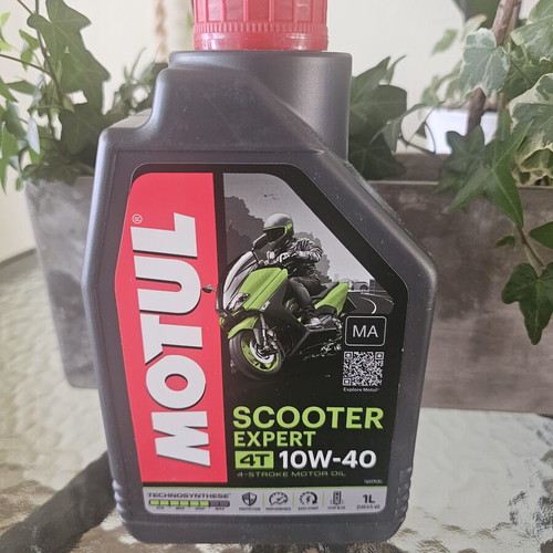 Motul Scooter Expert 4T 10W-40 Semi-Synthetic Motorcycle Oil 1L