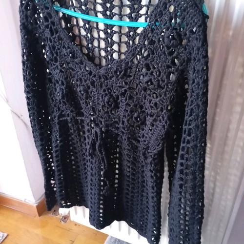 Sexy knitted black blouse like new with hematite beads