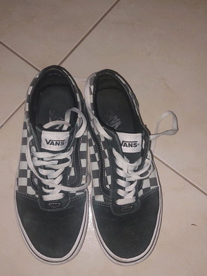 Vans sneakers size 41 like new, black and white