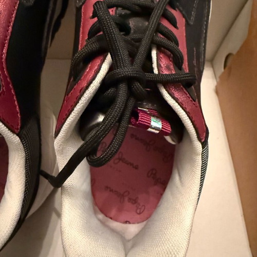 Pepe Jeans women's athletic shoes size 39 like new