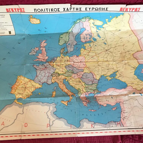 Europe maps and world map like new, set of 5 pieces