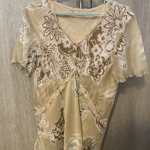 Vintage blouse and skirt set with unique pattern
