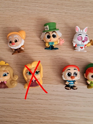 Doorables figures pack of 6 like new