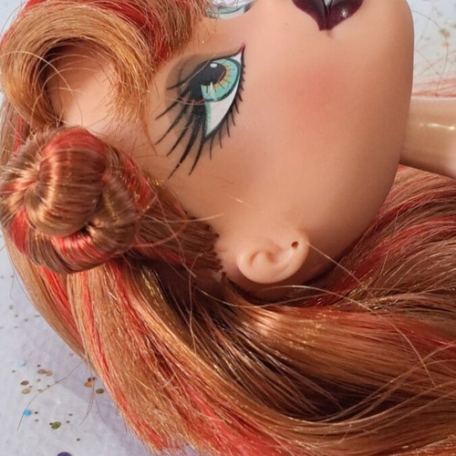 Bratz Pretty'n'punk Meygan doll redressed with flaws