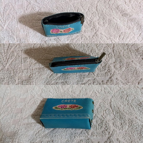 Suvenir wallet from Crete new, multicolored with roses