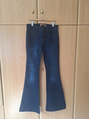 Attrattivo bell-bottom jeans S/M blue like new