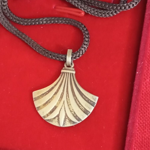 Zolotas silver pendant 950 used, gold plated with cord