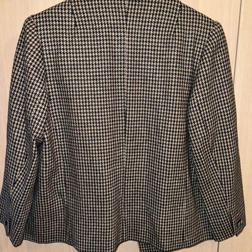 Women's checked jacket like new, size M, black and white