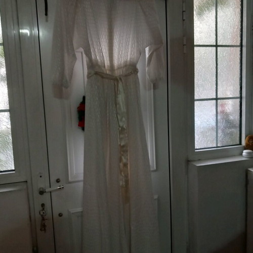 Maxi wedding dress white like new with satin belt