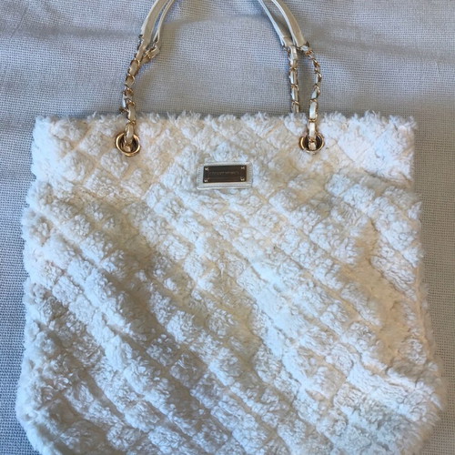 Tally Weil cream fur shoulder bag like new with gold chains