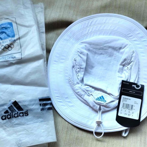 Olympic Games Volunteer Hat new with tags and bag