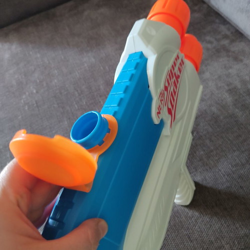 Nerf Barracuda Super Soaker water gun like new, large size