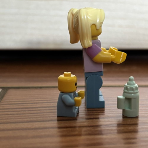 Babysitter Lego CMF Series 16 minifigure with accessories
