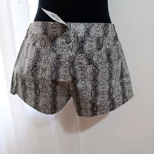 Women's short pants snake print Pimkie new Medium