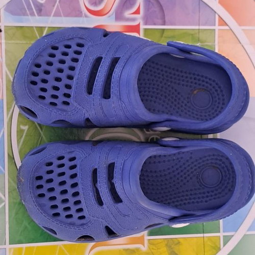 Children's sandals used, size 26, blue, in excellent condition