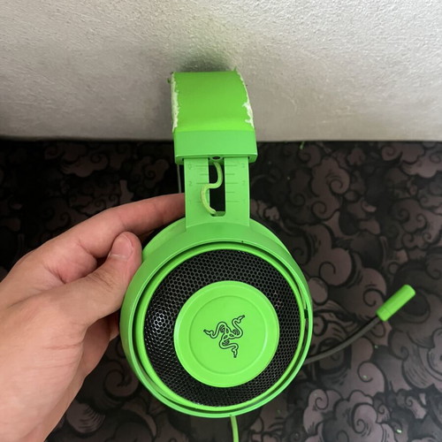 Razer Kraken headphones used, left speaker not working, wired